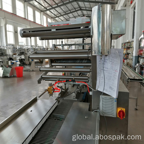 Horizontal Pillow Food Packaging Machine BOSTAR automatic burger buns pillow food packaging machine Supplier